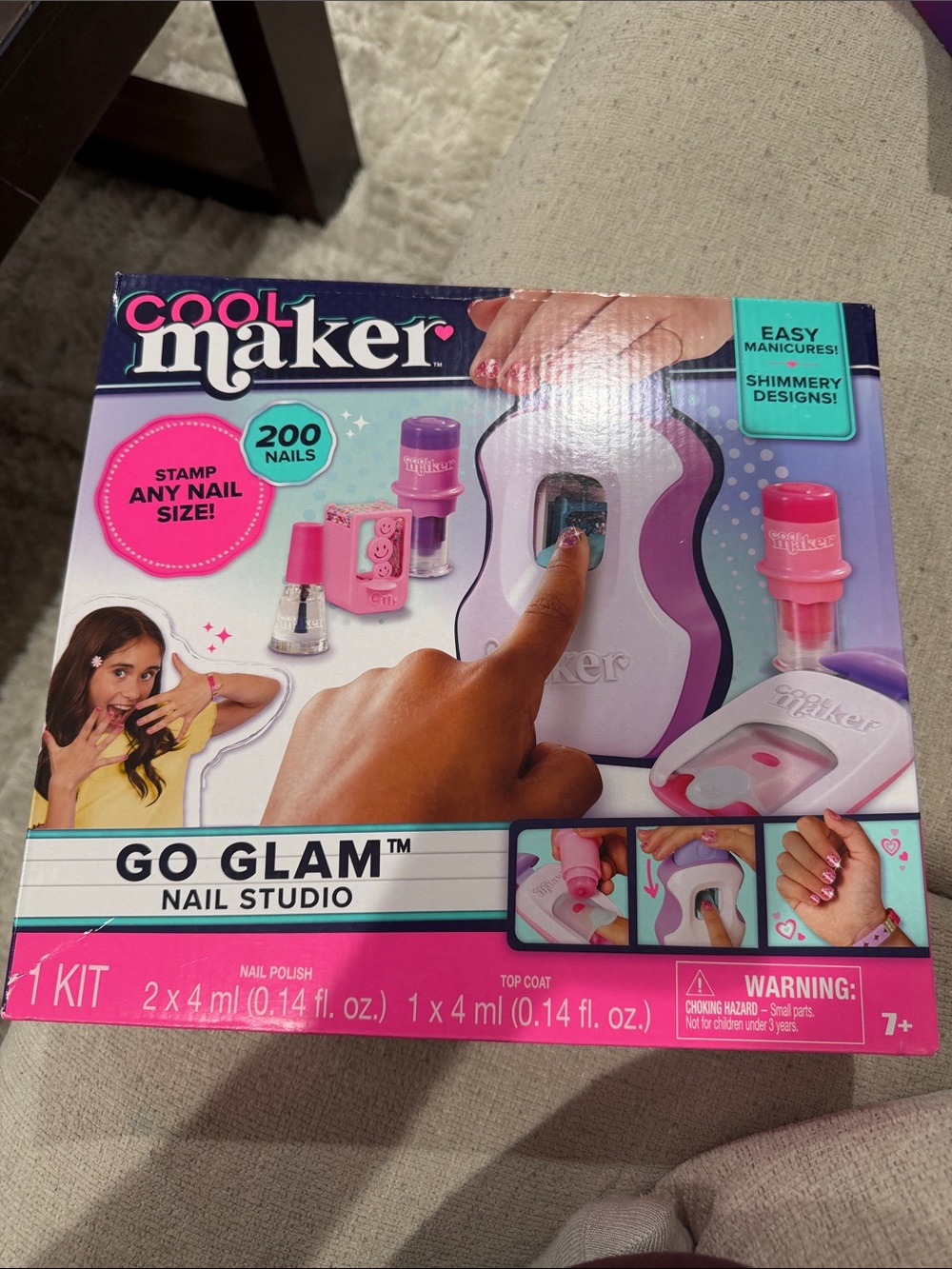 Go Glam Nail Studio - Pink/White